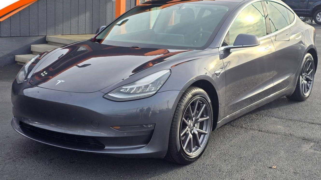 TESLA MODEL 3 2018 5YJ3E1EB1JF183247 image